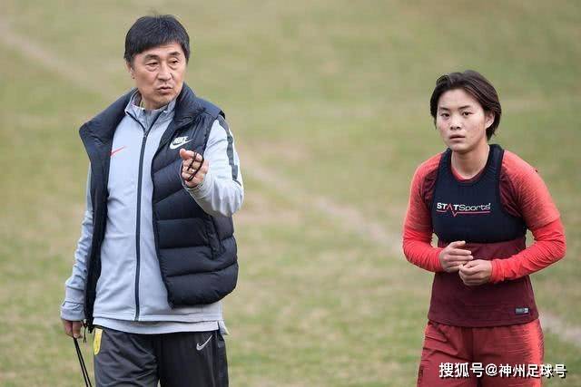 曼联遭遇惨败，卡里克关于未来表态谨慎